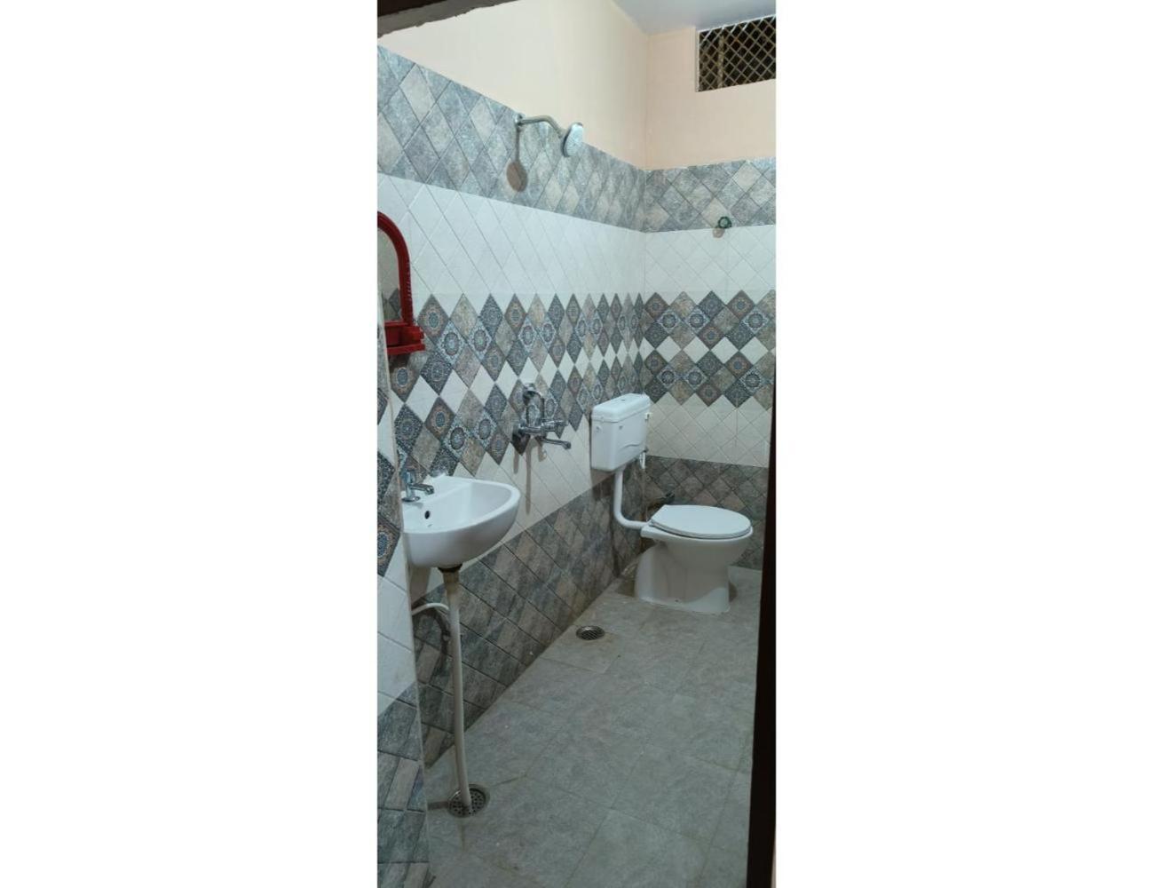 Sankatha Guest House, *
